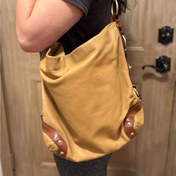 Coach Carly large hobo bag beige - Picture 12 of 17